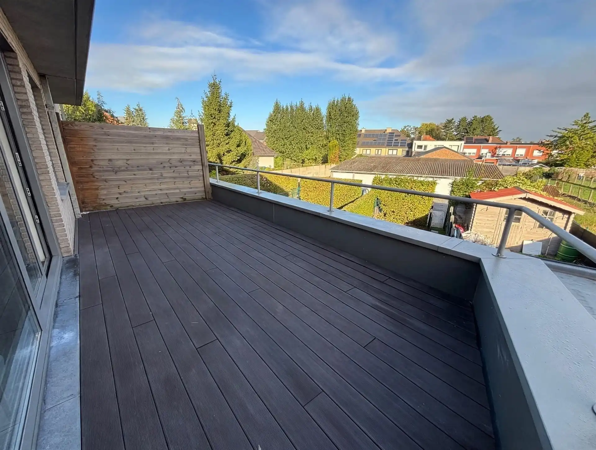 Ruim appartement met twee slaapkamers en twee terrassen foto 9