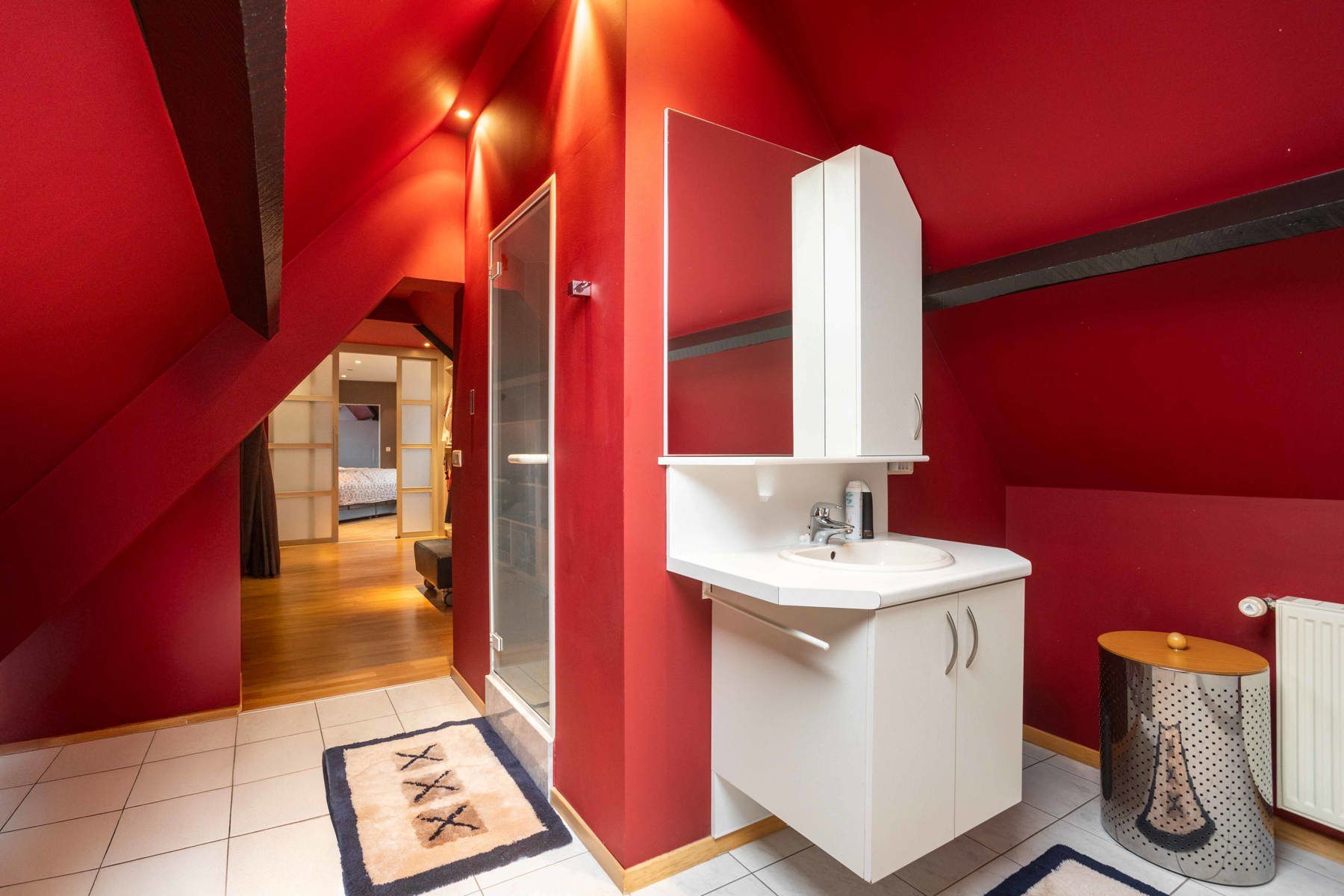 Statige villa met zwembad en praktijkruimte  foto 25