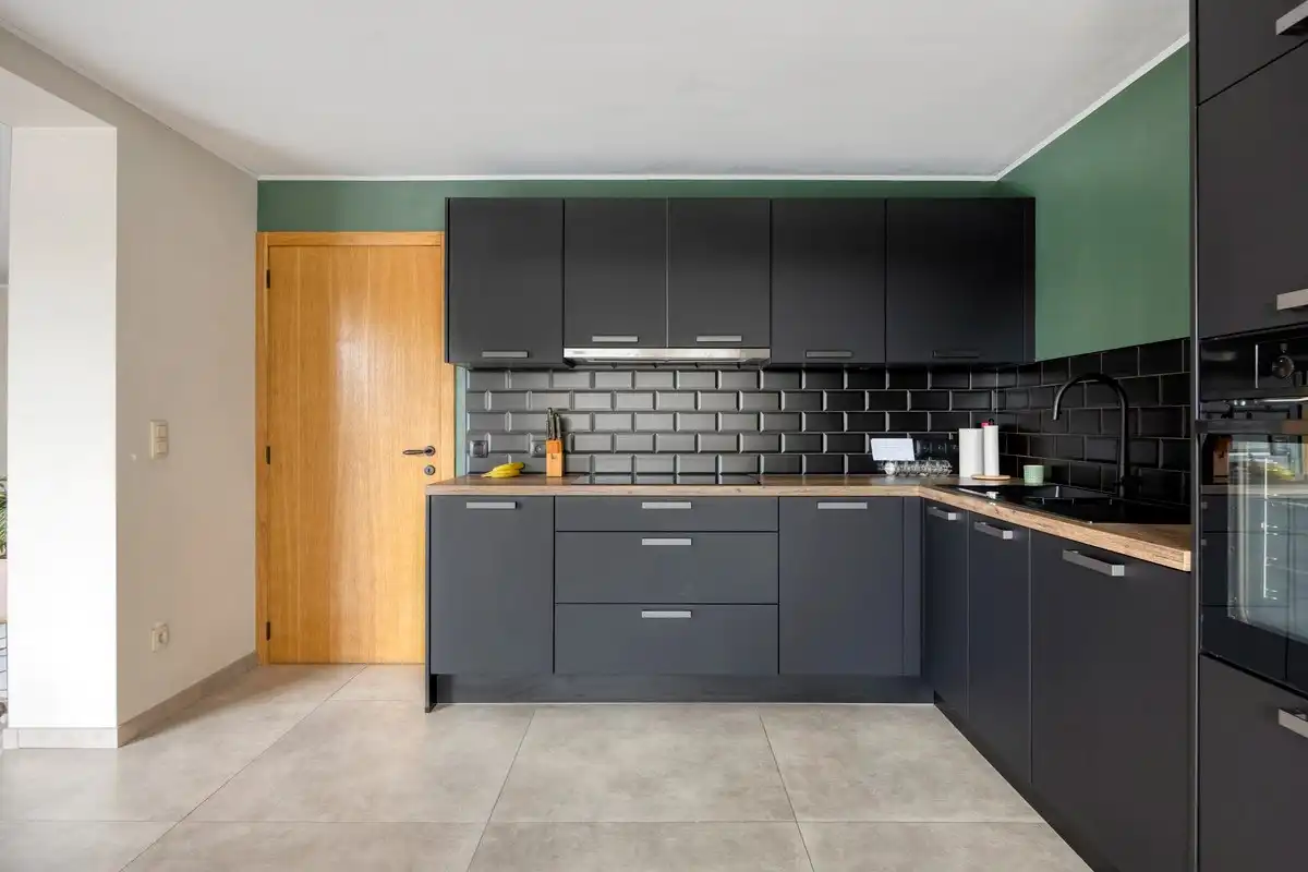 Halfopen bebouwing met 3 slaapkamers, tuin en garage foto 16