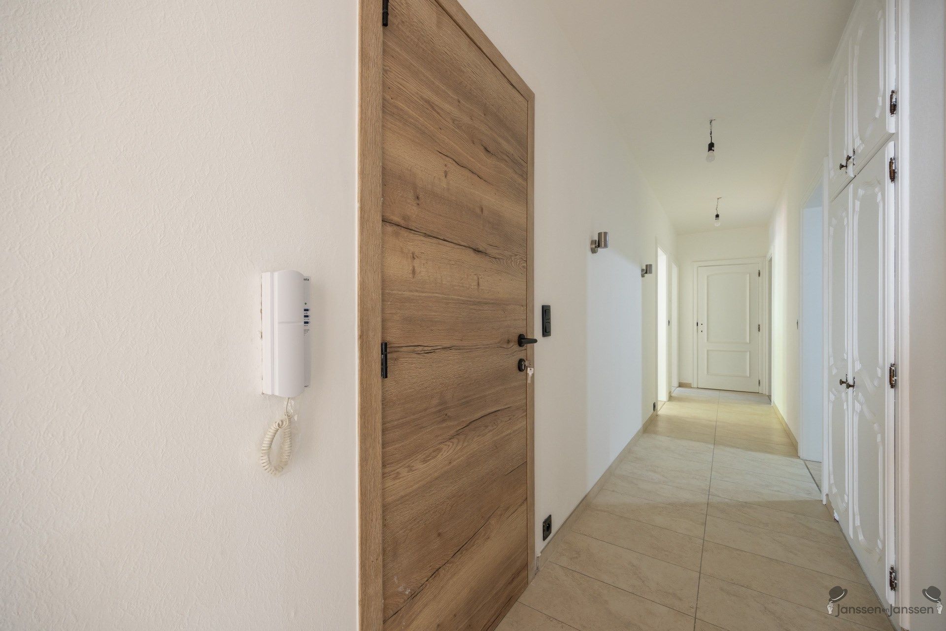 Ruim instapklaar appartement met 3 slaapkamers in hartje Aarschot. foto 2