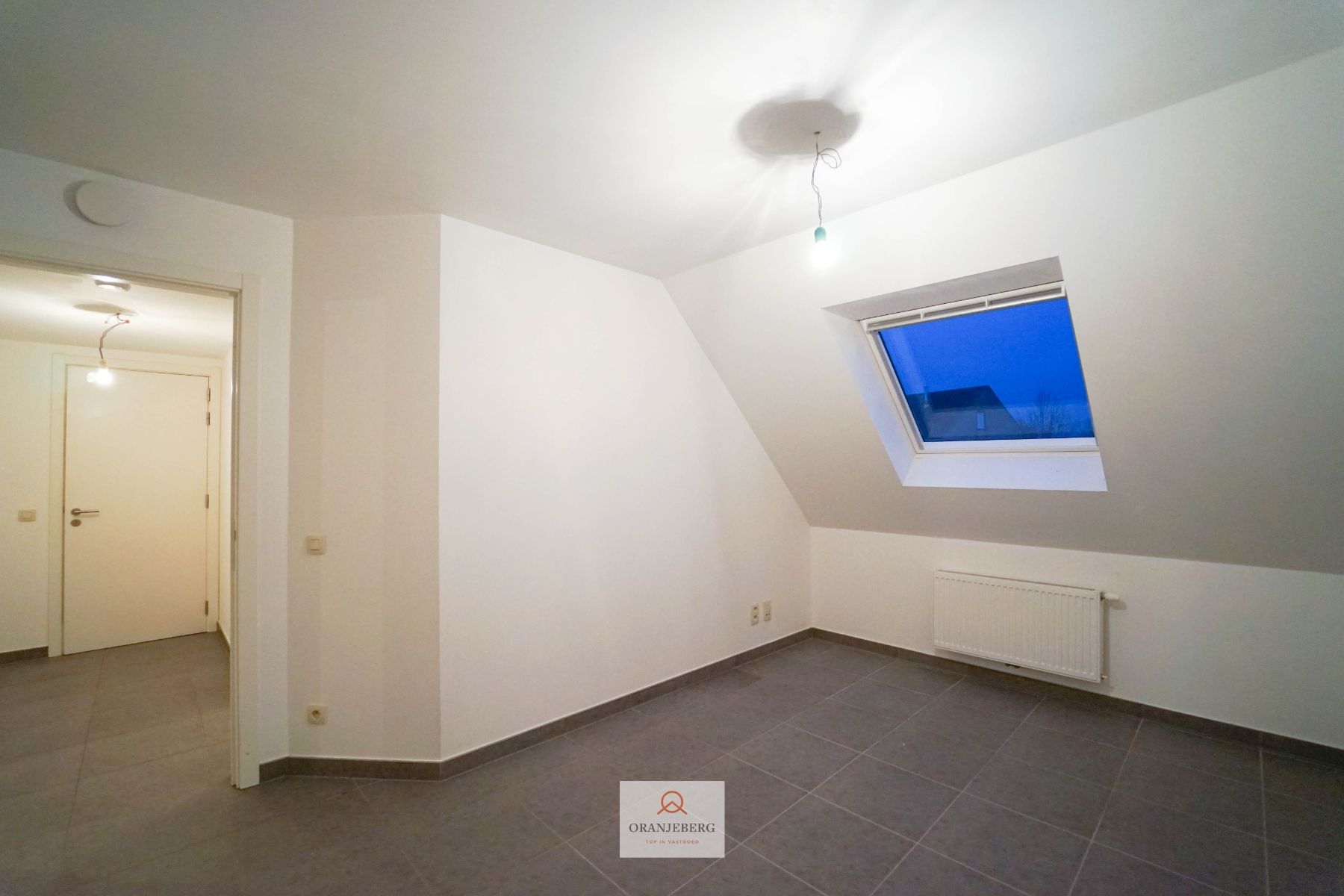 2 slaapkamerappartement met terras en 2 autostaanplaatsen foto 19