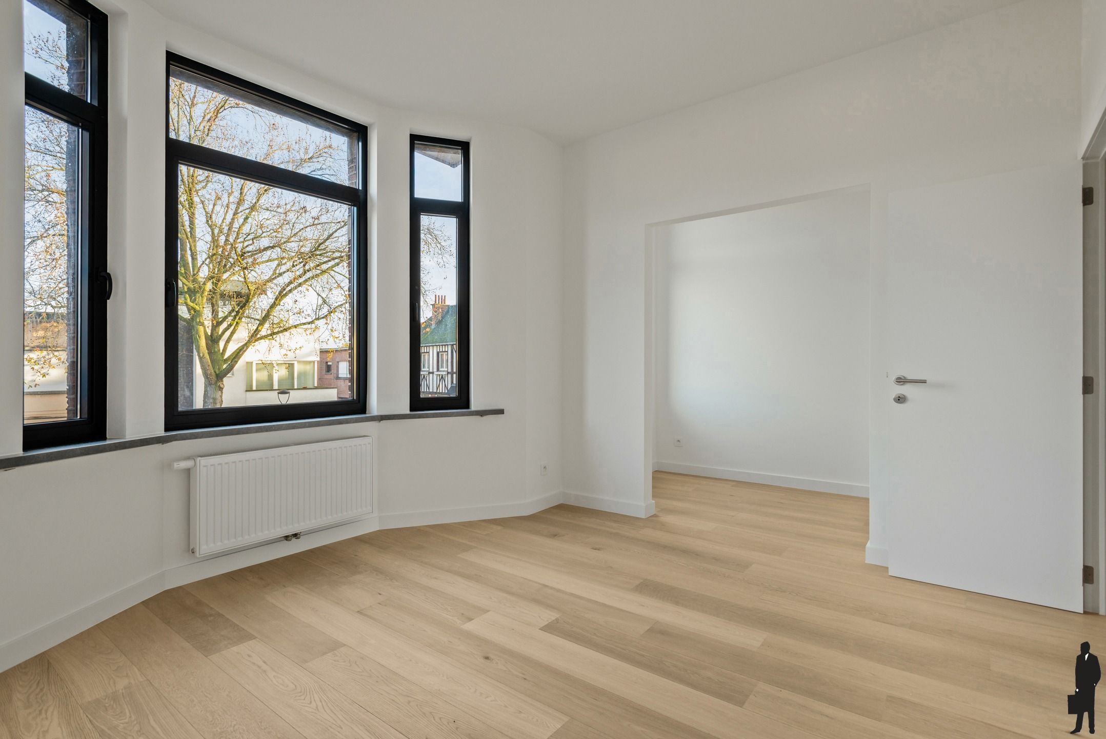 Gerenoveerde woning met 3 ruime slaapkamers en zuid tuin foto 12