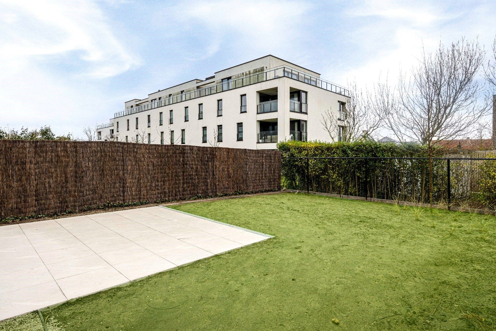 Nieuwbouw gelijkvloersappartement met zonnige tuin gelegen in "Residentie Dunique" te Bredene - duinen! foto 6