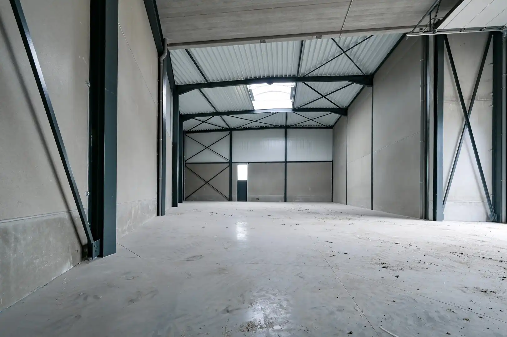 Casco KMO-unit met kantoor, autostaanplaats op toplocatie foto 7