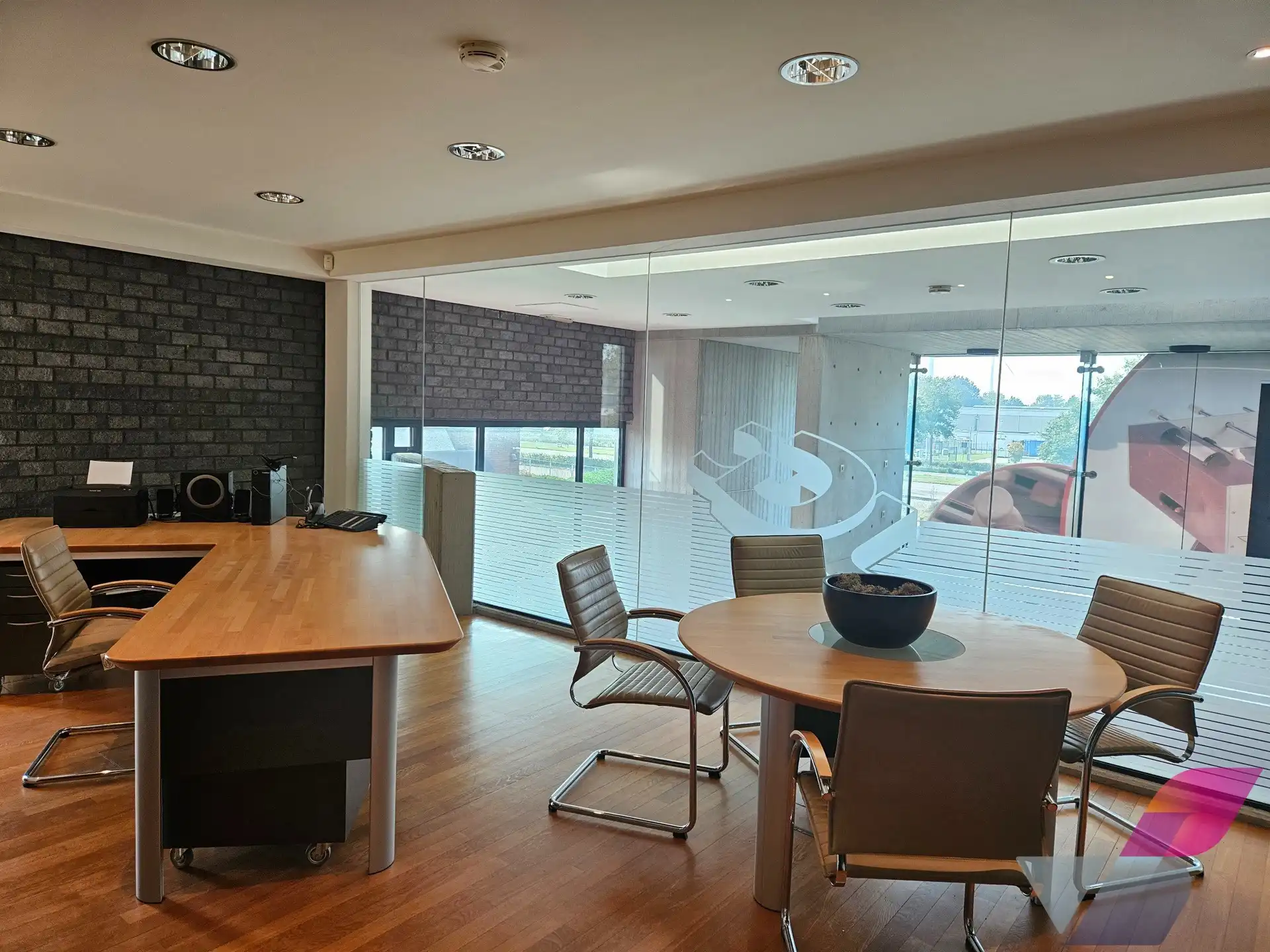 SEMI-INDUSTRIEEL GEBOUW OP ZICHTLOCATIE foto 6