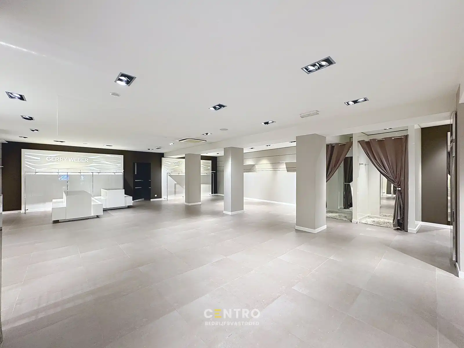 Handelsgelijkvloers op TOPligging (Grote Markt/Ooststraat) te Roeselare! foto 14