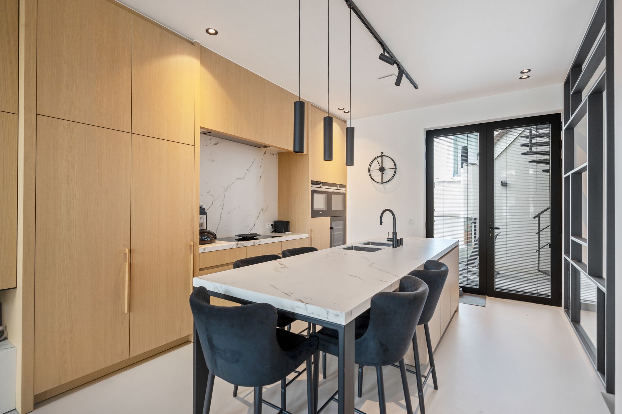 Upside down-woning met dakterras en parking foto 20