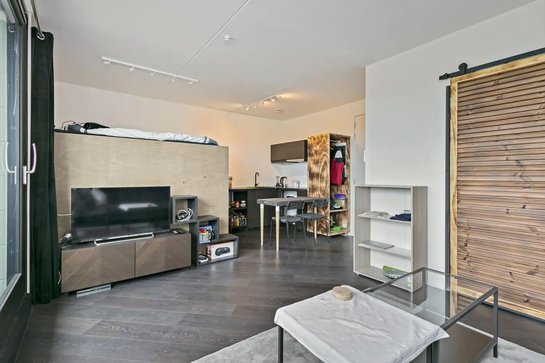 Gemeubelde studio op toplocatie in Mol-Centrum – ideale investering! foto 3