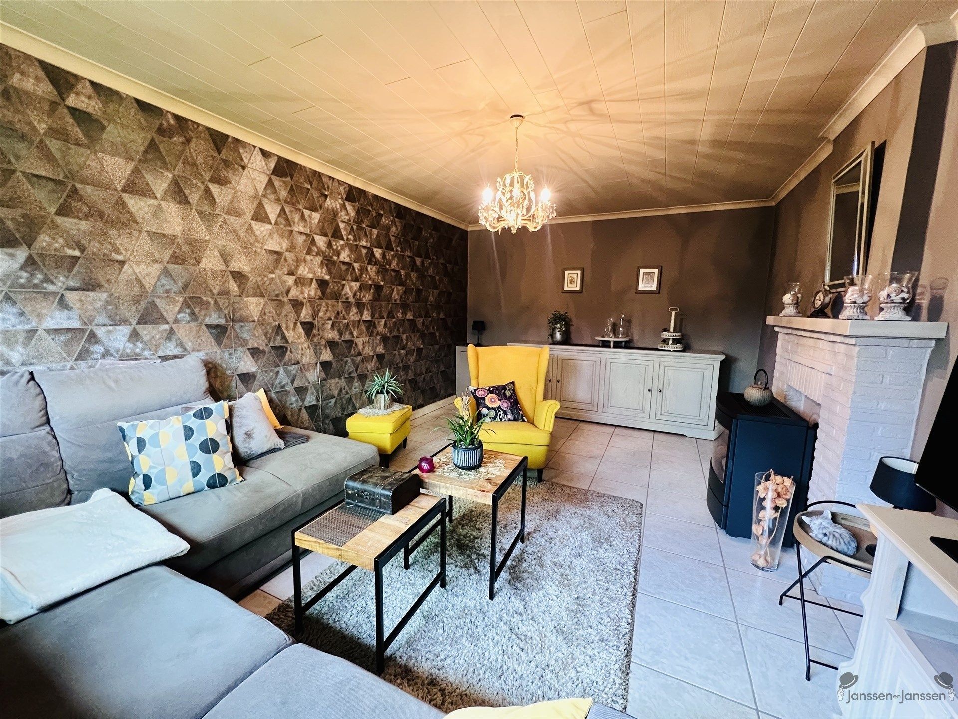 Te renoveren vrijstaande woning foto 5