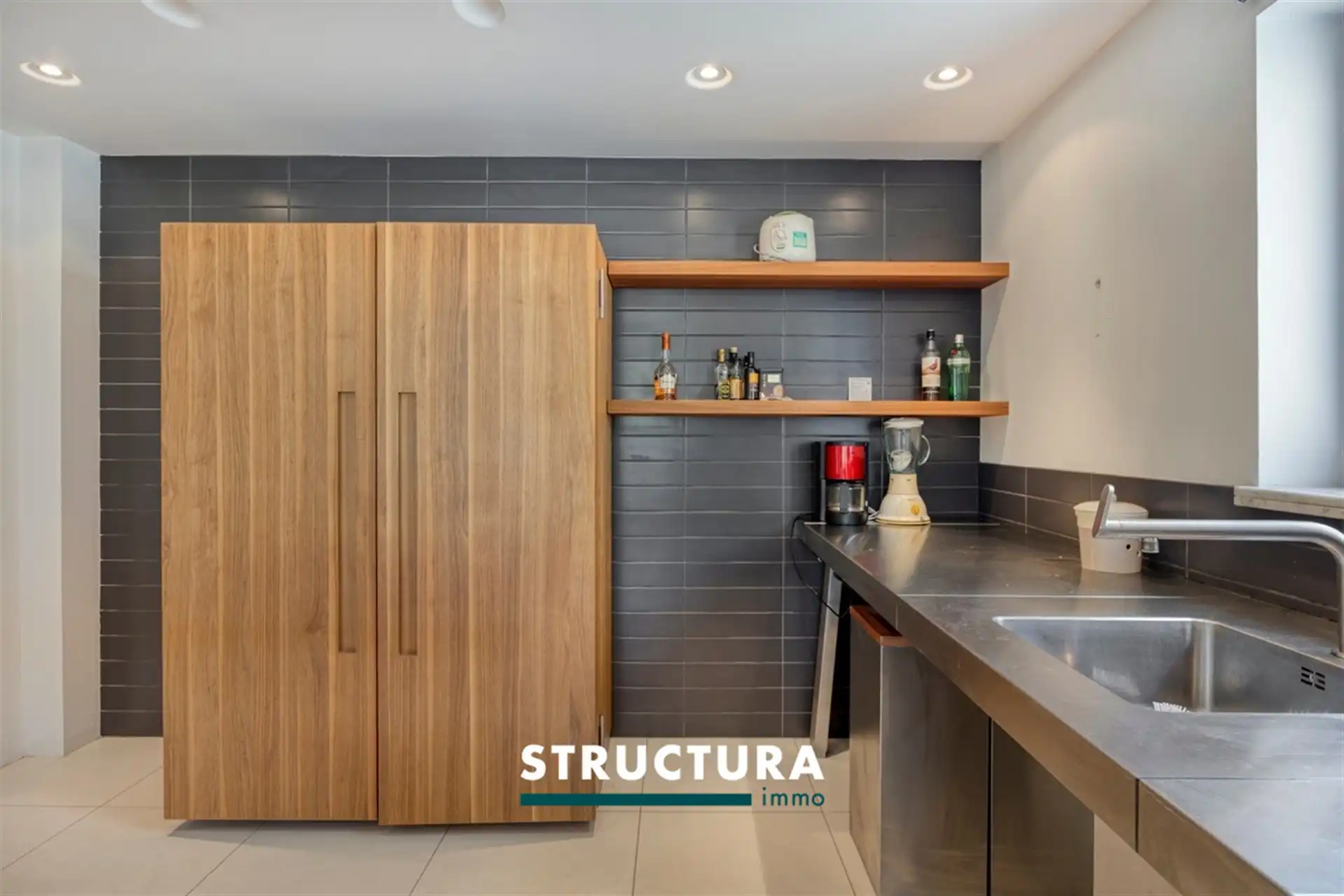 Bent u op zoek naar een ruim, modern en charmant appartement in het hart van Brussel?  foto 8