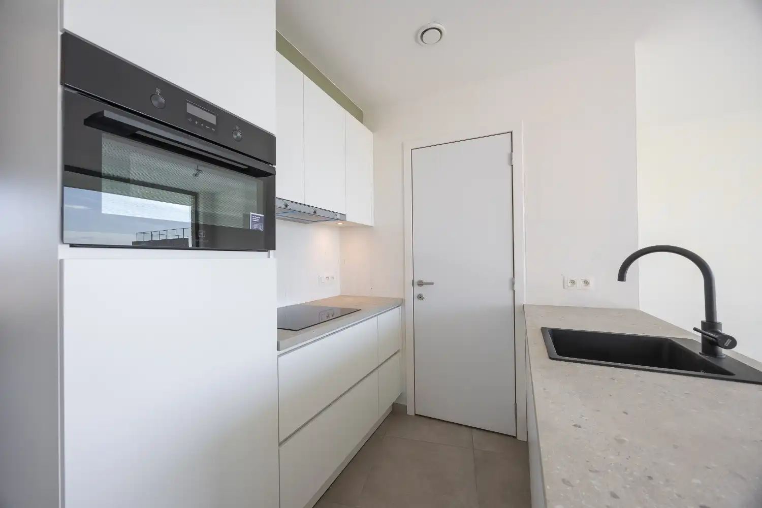 Nieuwbouwappartement met 2 slaapkamers te koop in Middelkerke foto 15