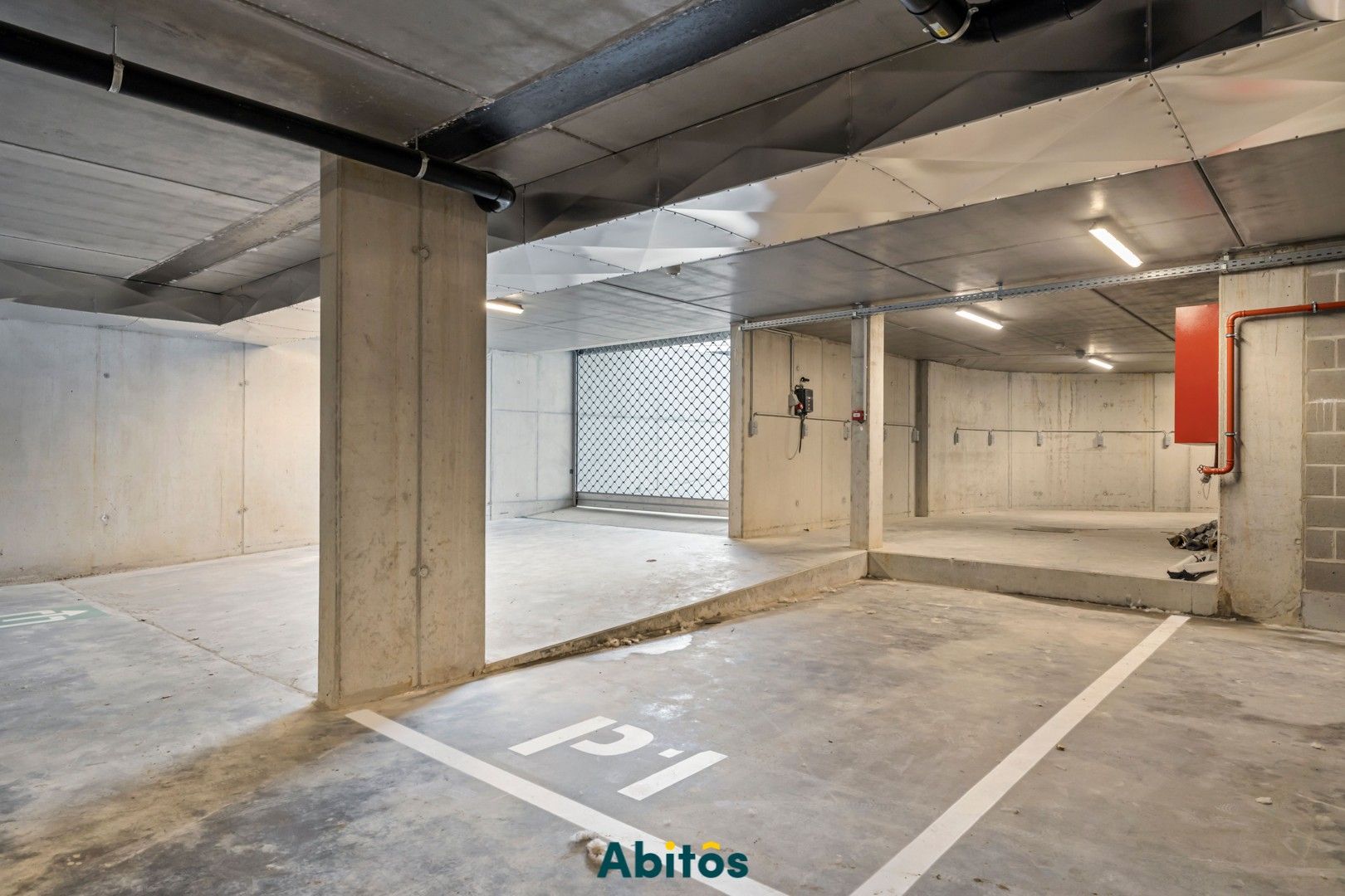 Commerciële ruimte met uitstekende visibiliteit en bereikbaarheid foto 32