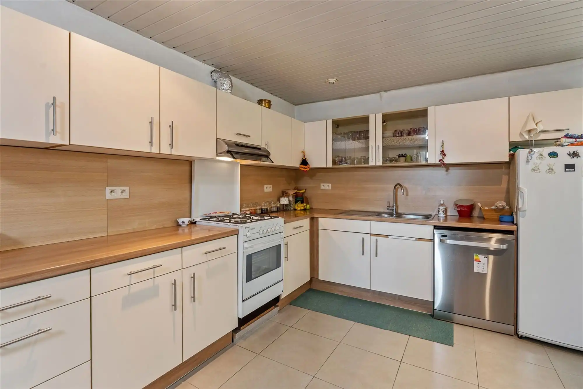 CENTRAAL GELEGEN WONING (197M²) MET 5 SLAAPKAMERS EN BUITENRUIMTE TE HASSELT CENTRUM foto 8
