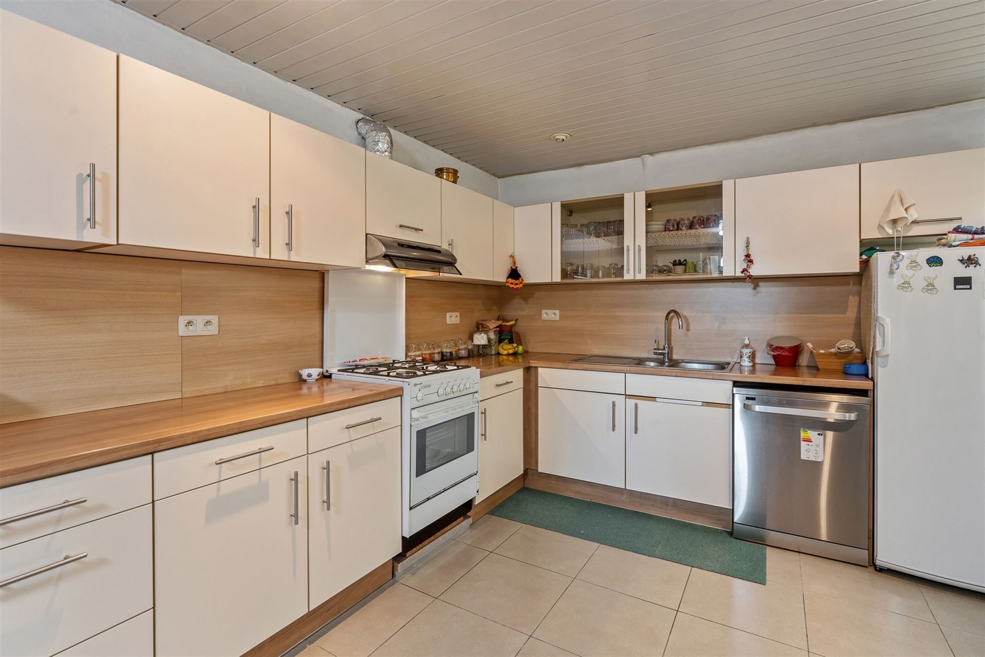 CENTRAAL GELEGEN WONING (197M²) MET 5 SLAAPKAMERS EN BUITENRUIMTE TE HASSELT CENTRUM foto 8