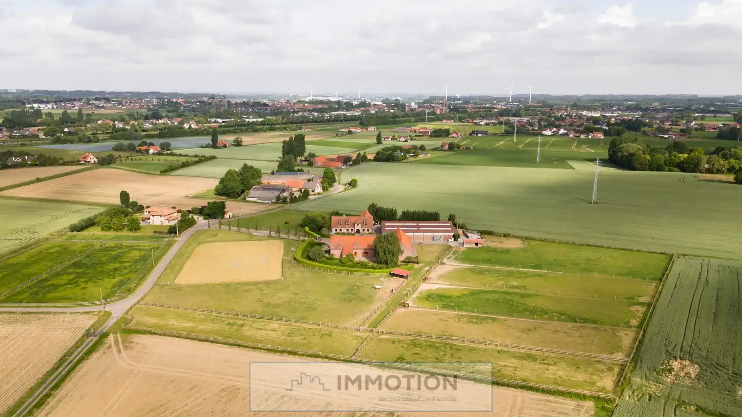 Niké's Hof - Paardenstoeterij met landelijke villa op 3,4 ha foto 31