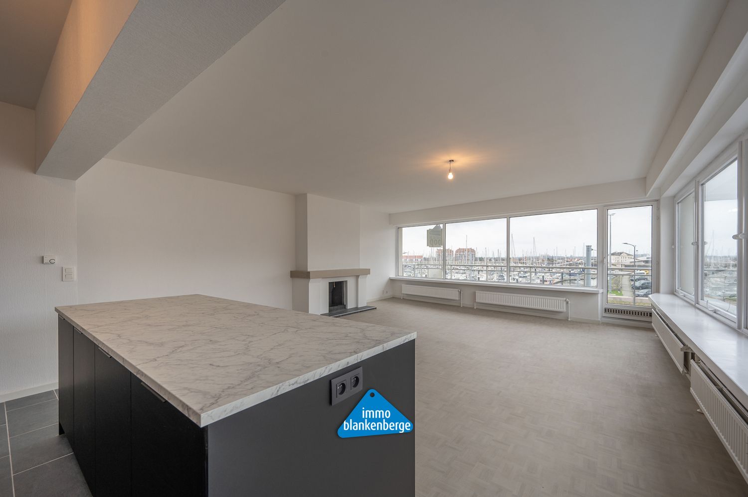 Prachtig gerenoveerd Hoekappartement met Havenzicht te Blankenberge foto 10