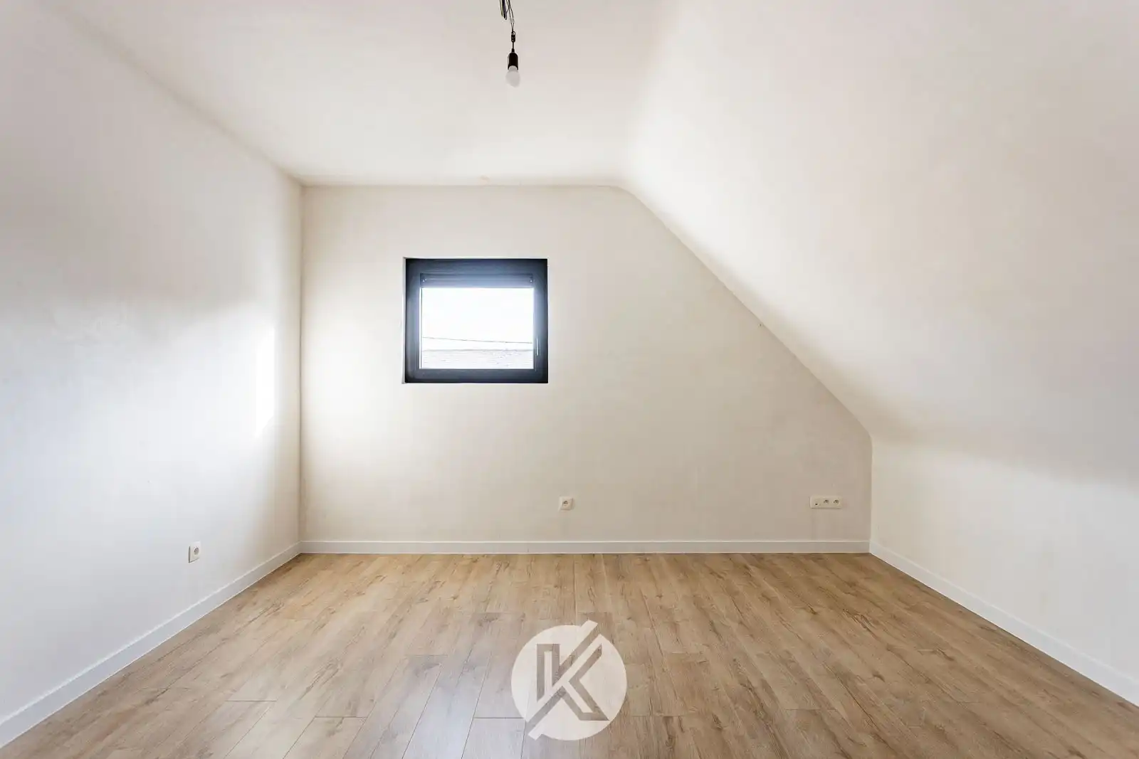 Halfopen nieuwbouwwoning met vlotte bereikbaarheid foto 13