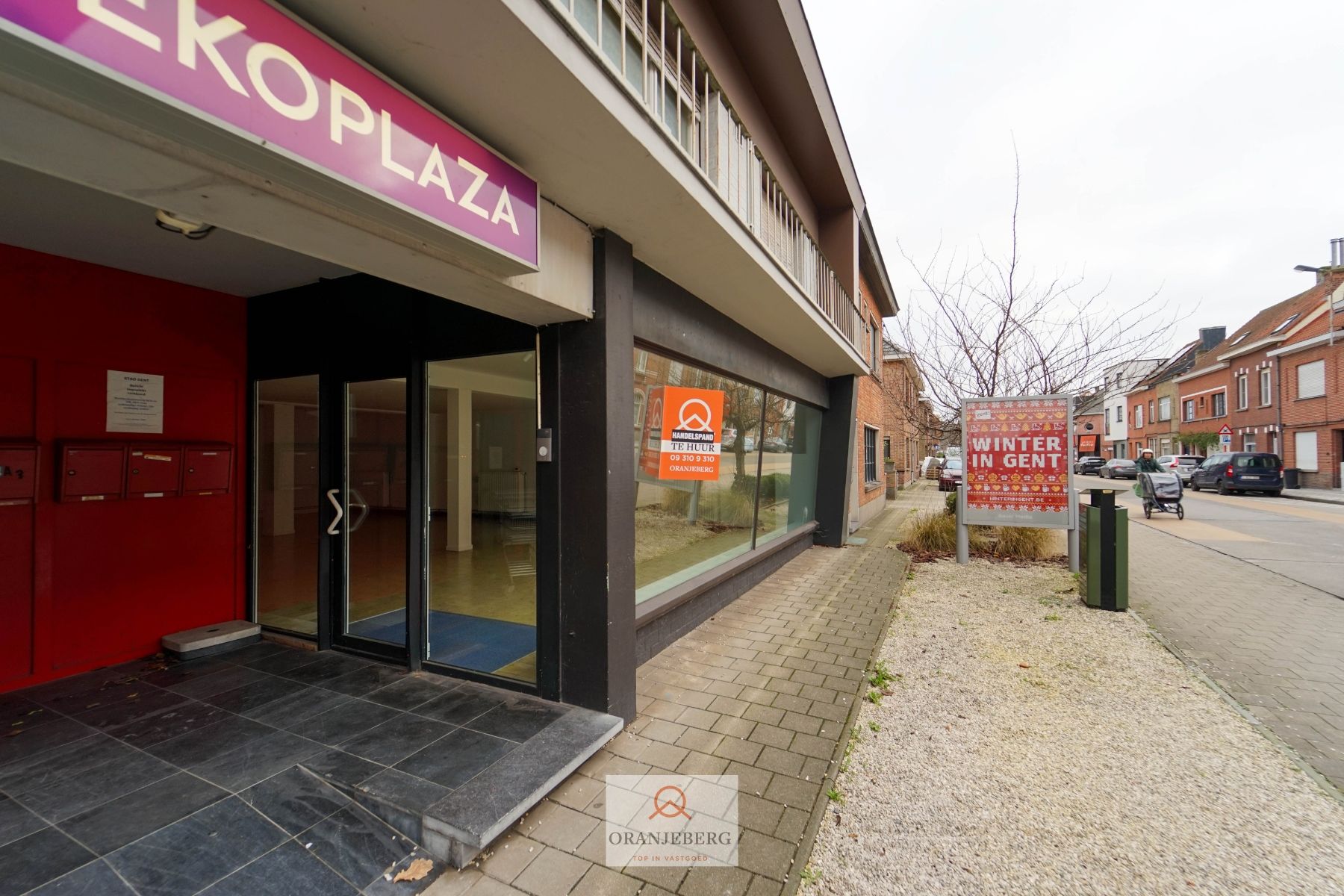 Ruim handelspand met meerdere ruimtes en parking te huur in centrum Drongen foto 24