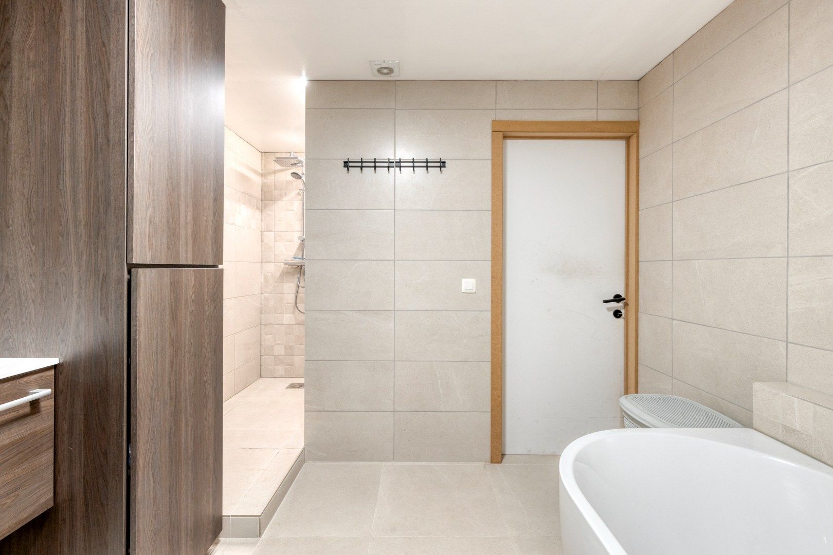 Gerenoveerde, halfopen woning op 840 m2! foto 14