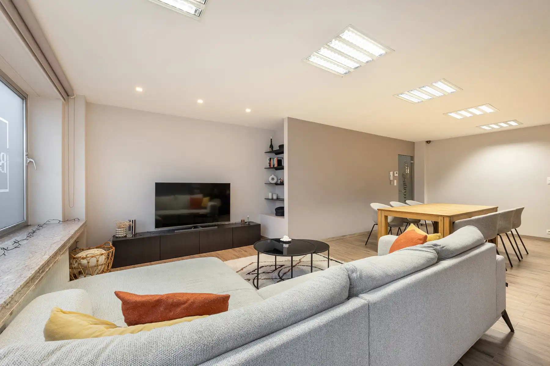 HANDELSRUIMTE MET BOVENLIGGEND APPARTEMENT, ENORM RENDEMENT foto 11