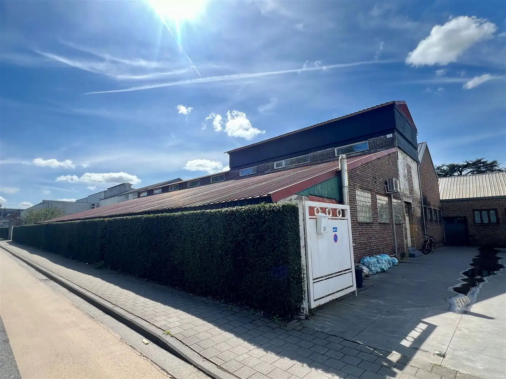 Loftkantoor/Atelier/Showroom in Drongen foto {{pictureIndex}}