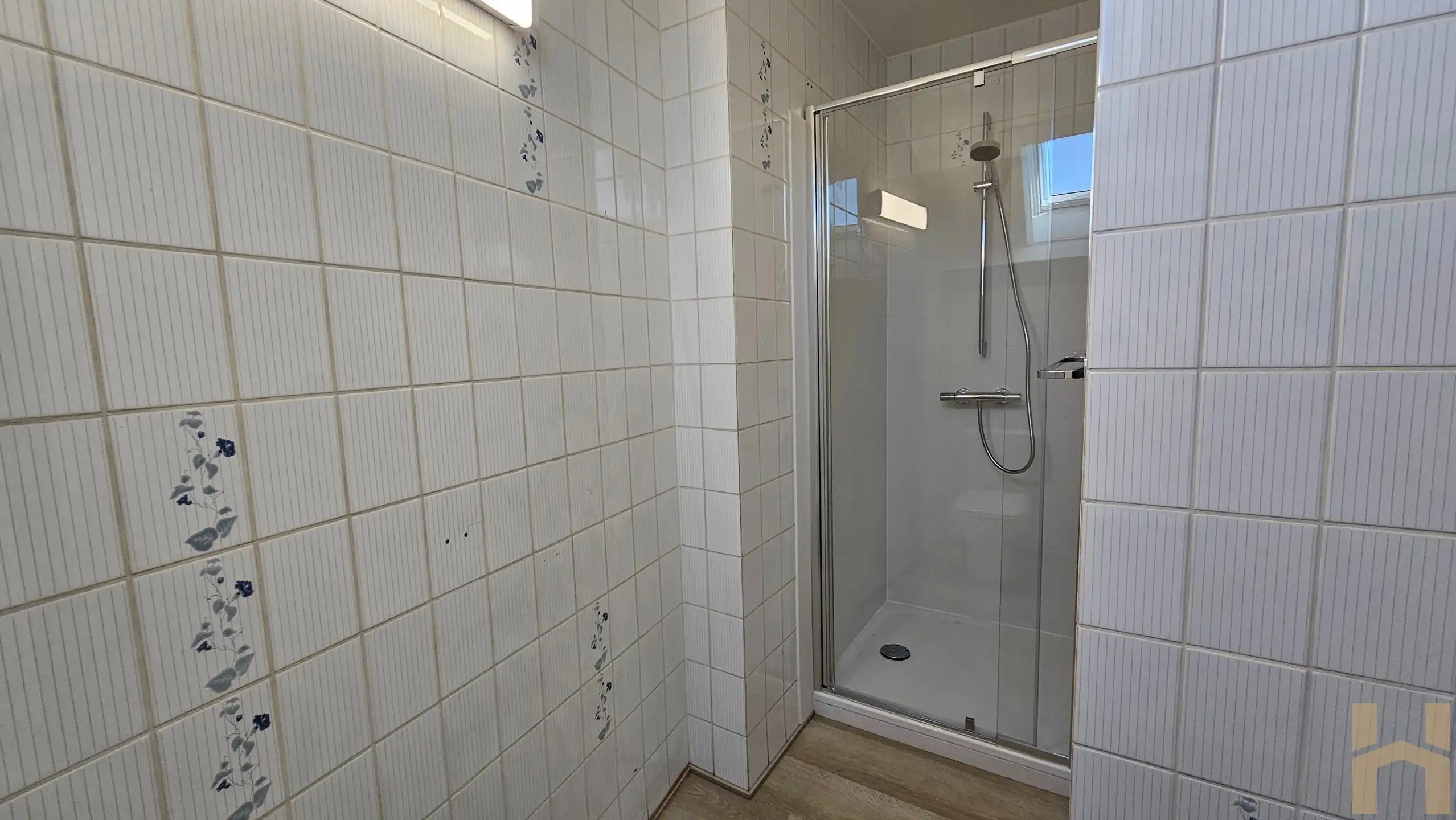 Gerenoveerde gezellige duplex te huur op de markt te Zele foto 15