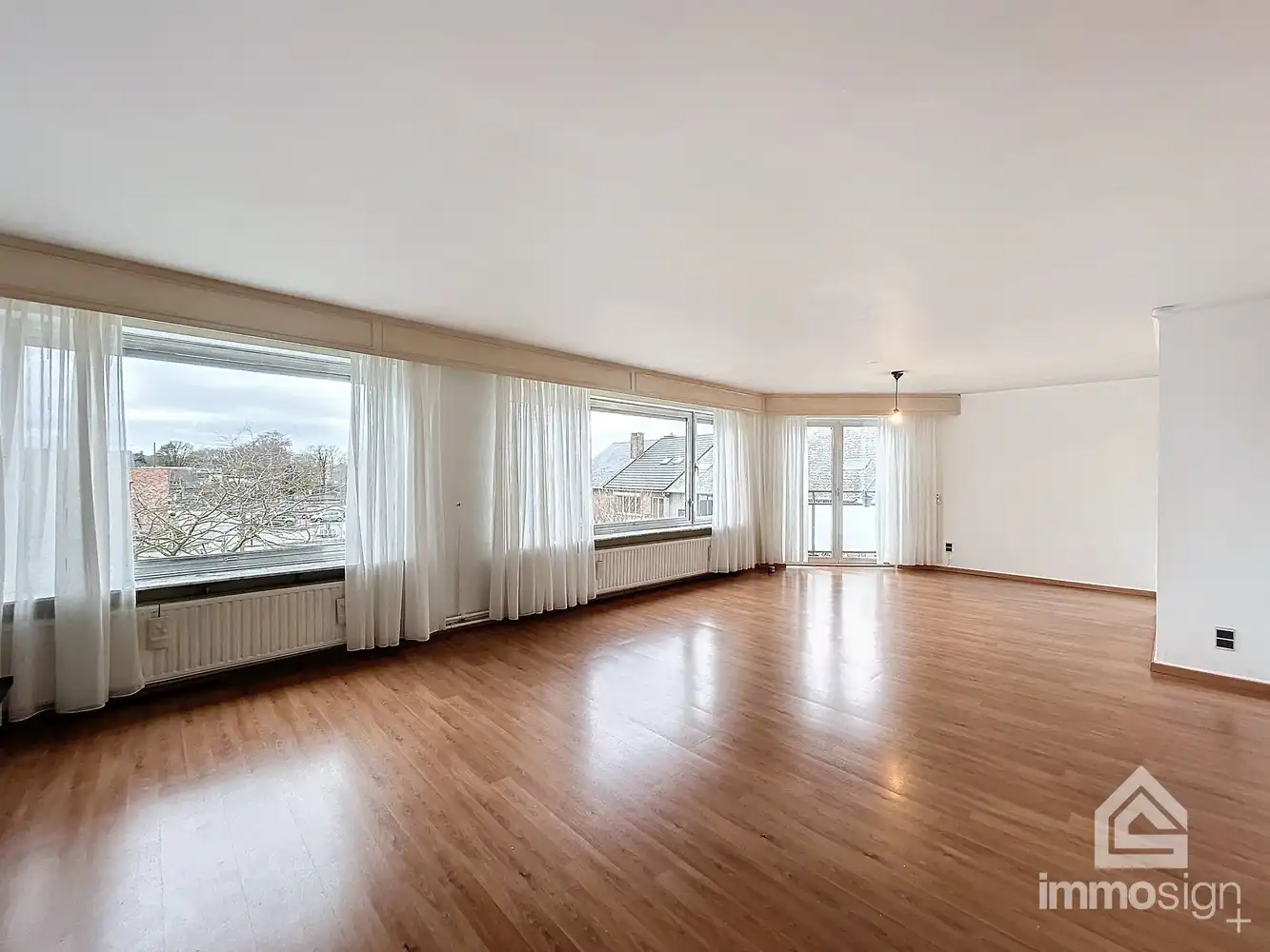 Appartement op het Nevenplein met drie slaapkamers! foto 2