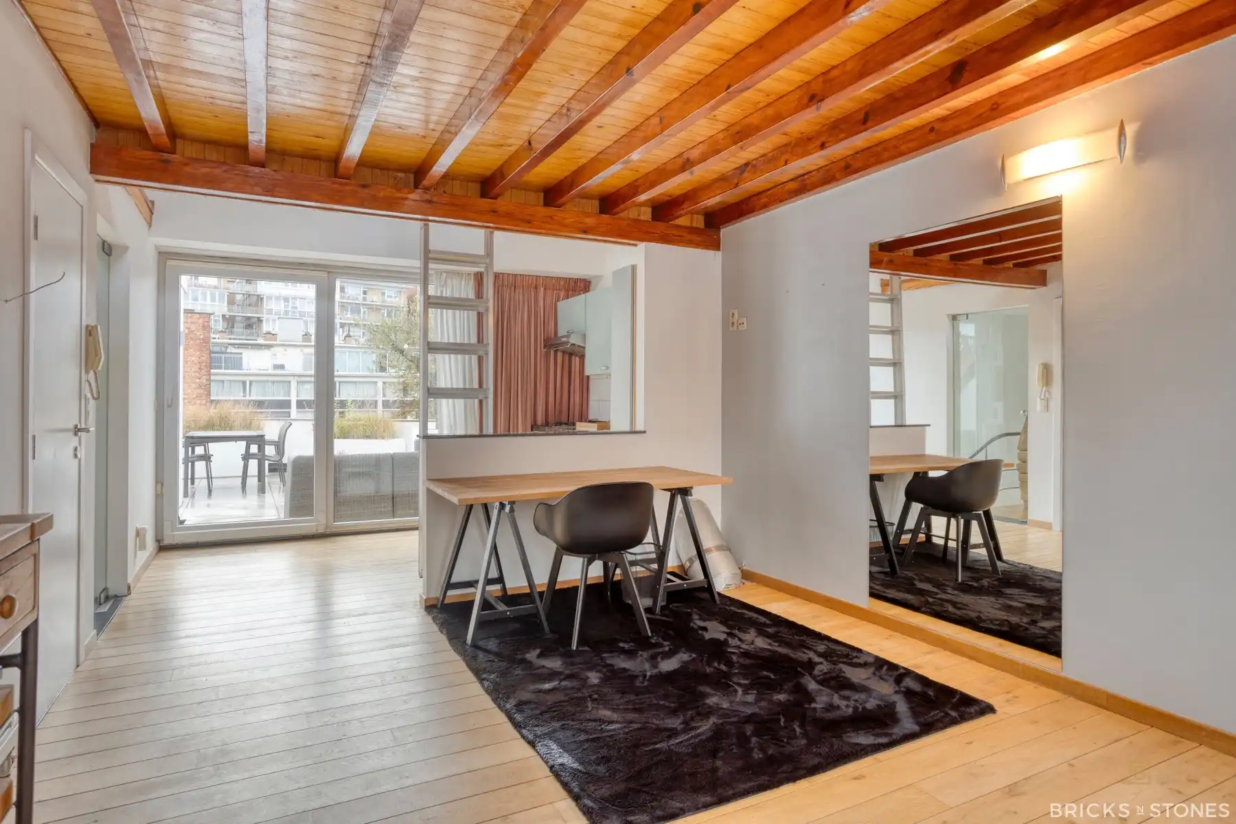 Unieke loft met terras in Antwerpen foto 15