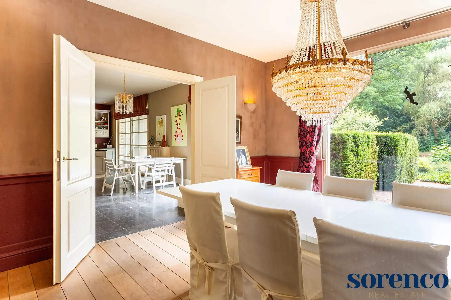 Exclusieve villa in een rustige groene wijk op een perceel van 3.676 m². foto 8