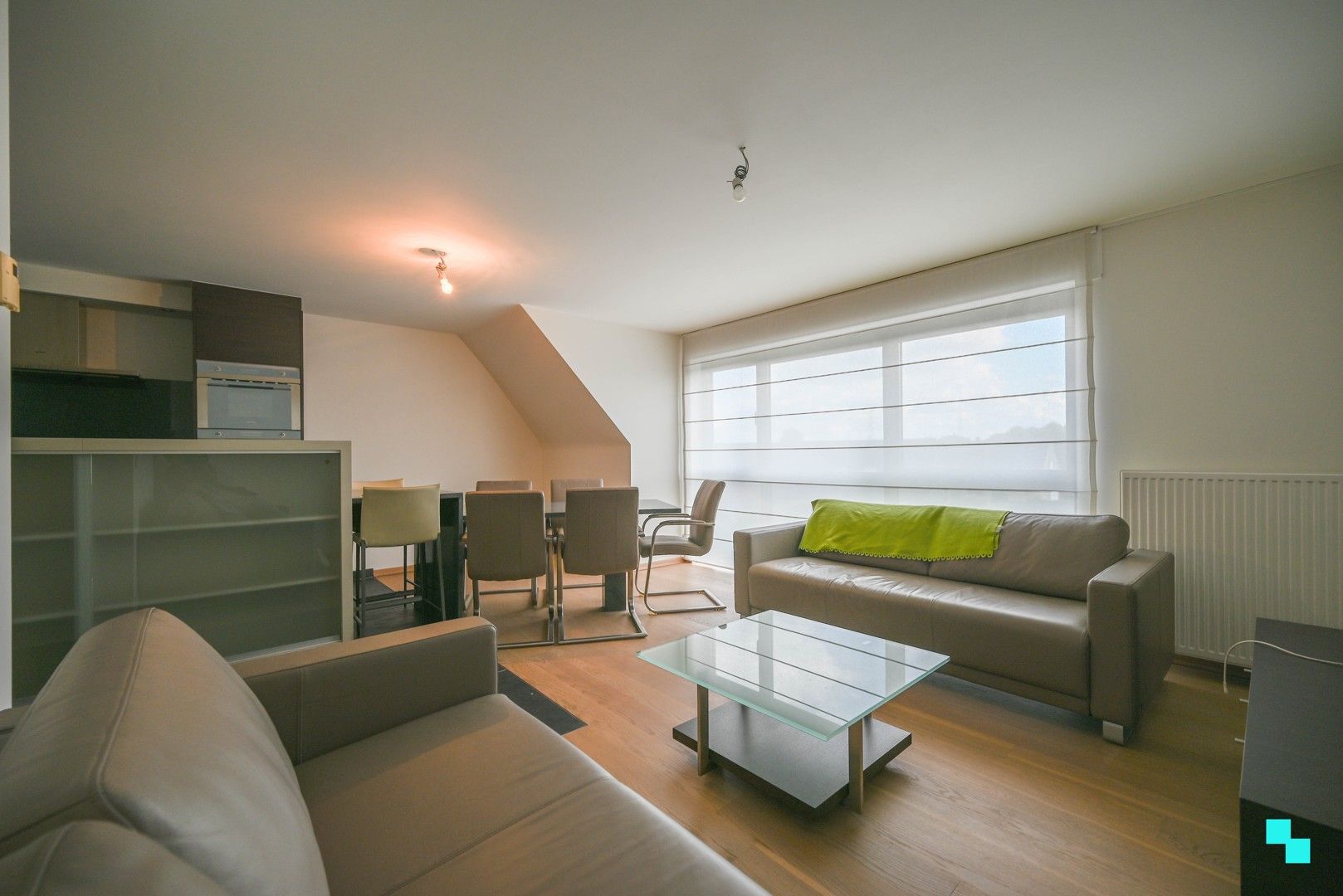 Uiterst kwalitatief tweeslaapkamerappartement met garagebox foto 6