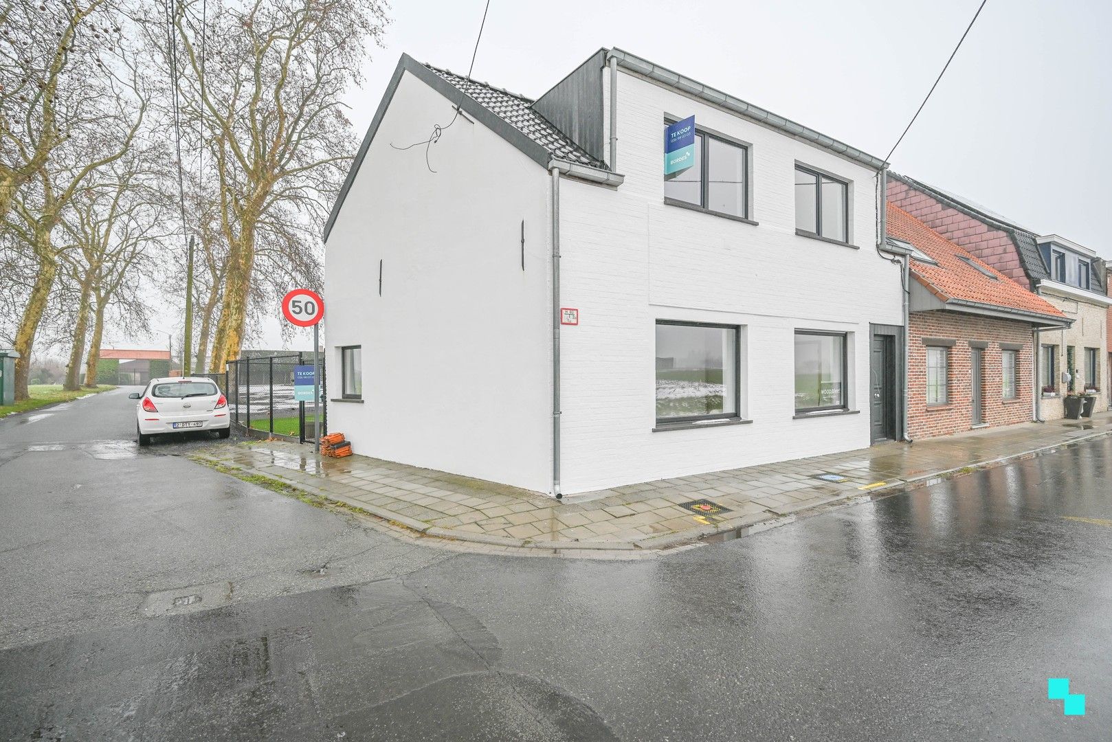 Volledig gerenoveerde woning met zicht op de velden foto 4