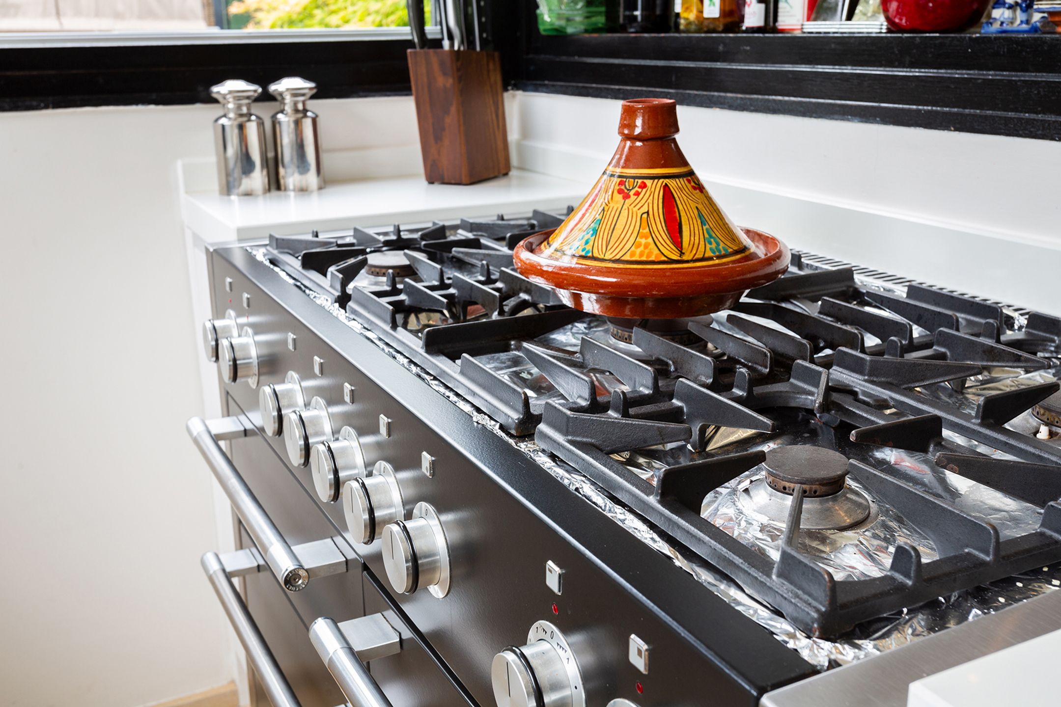 Topgelegen architectenwoning met ruim tuin en binnenzwembad. foto 23