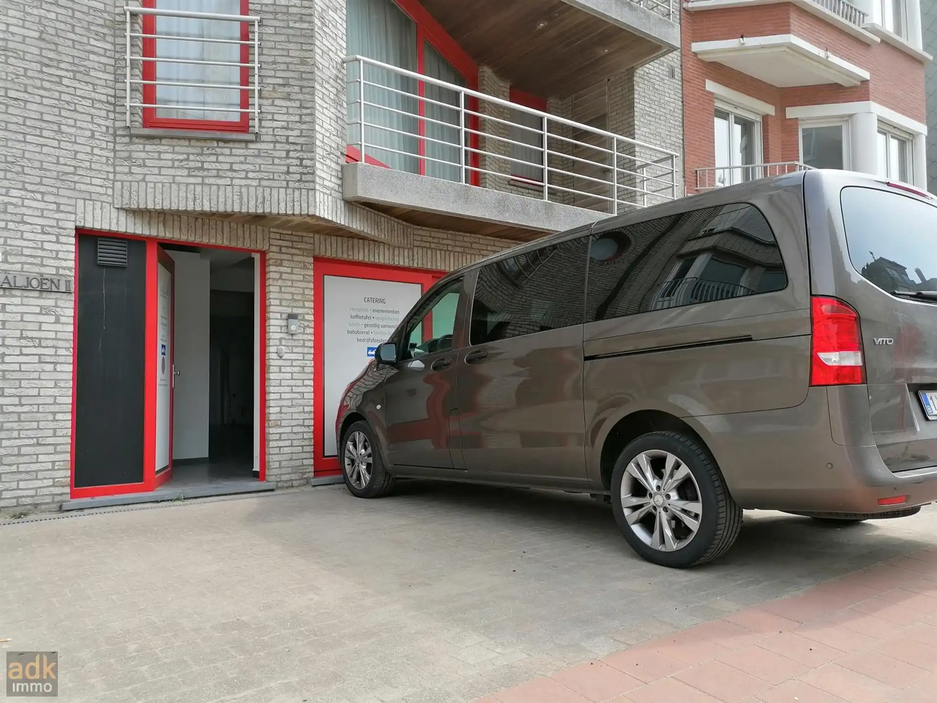 Unieke commerciële ruimte in Koksijde-Bad /incl. parking foto 9