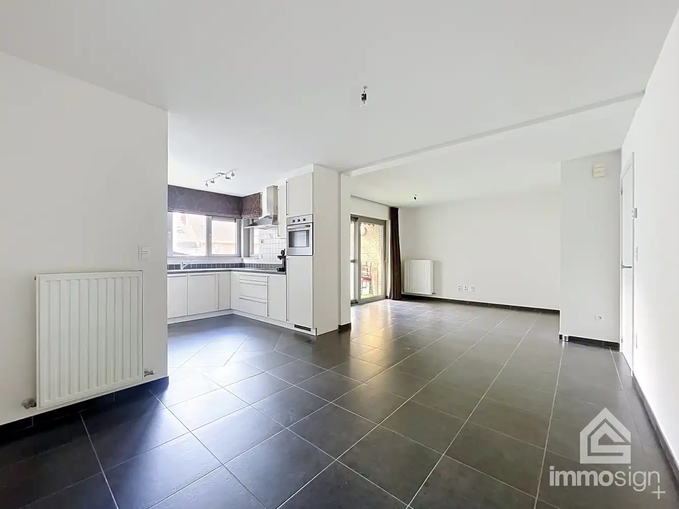 Praktisch appartement gelegen in het centrum van Bree! foto 3