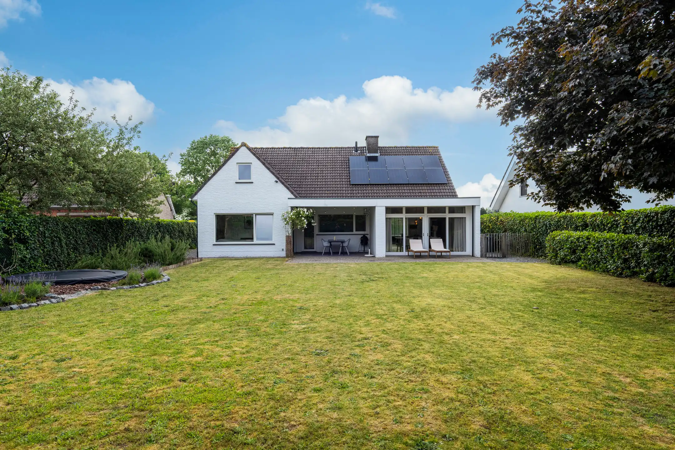 luxe afgewerkte vrijstaande woning op 842 m² in Poppel. foto {{pictureIndex}}