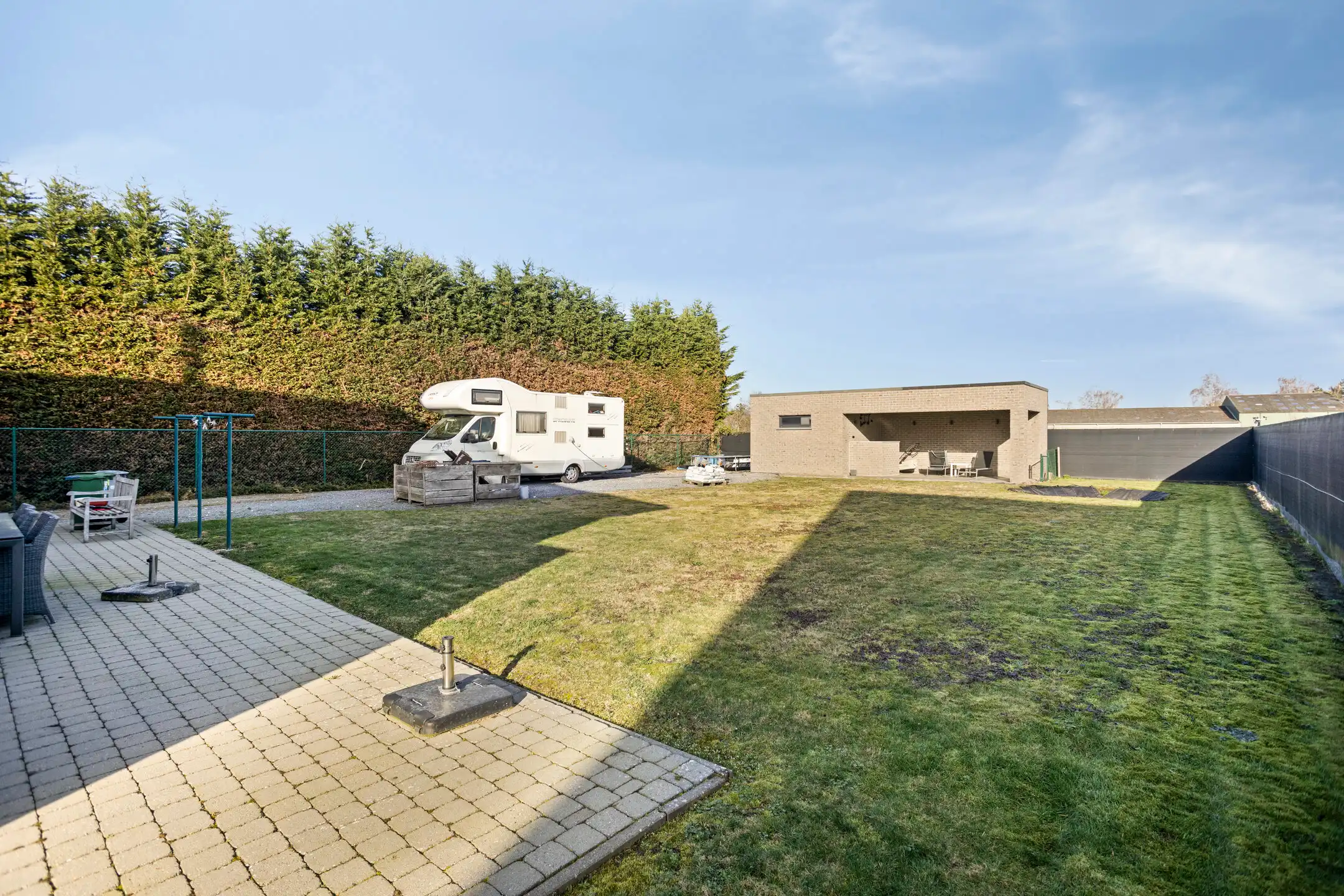 Recente vrijstaande woning op perceel van 10a foto 27