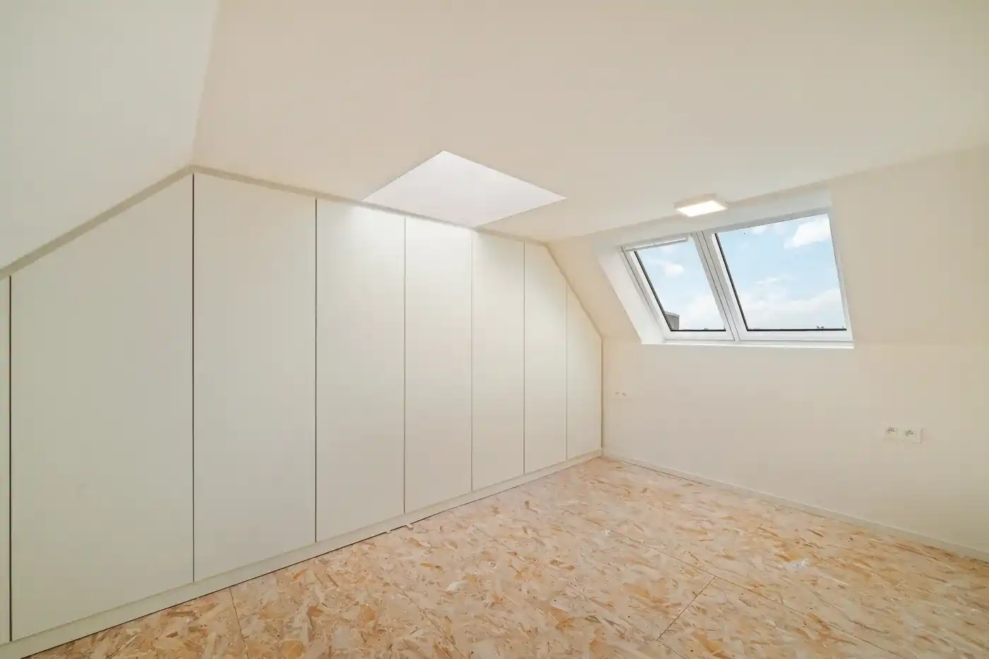 Instapklare en fijn afgewerkte nieuwbouwwoning met 4 slaapkamers nabij het centrum en de markt van Knokke. foto 18