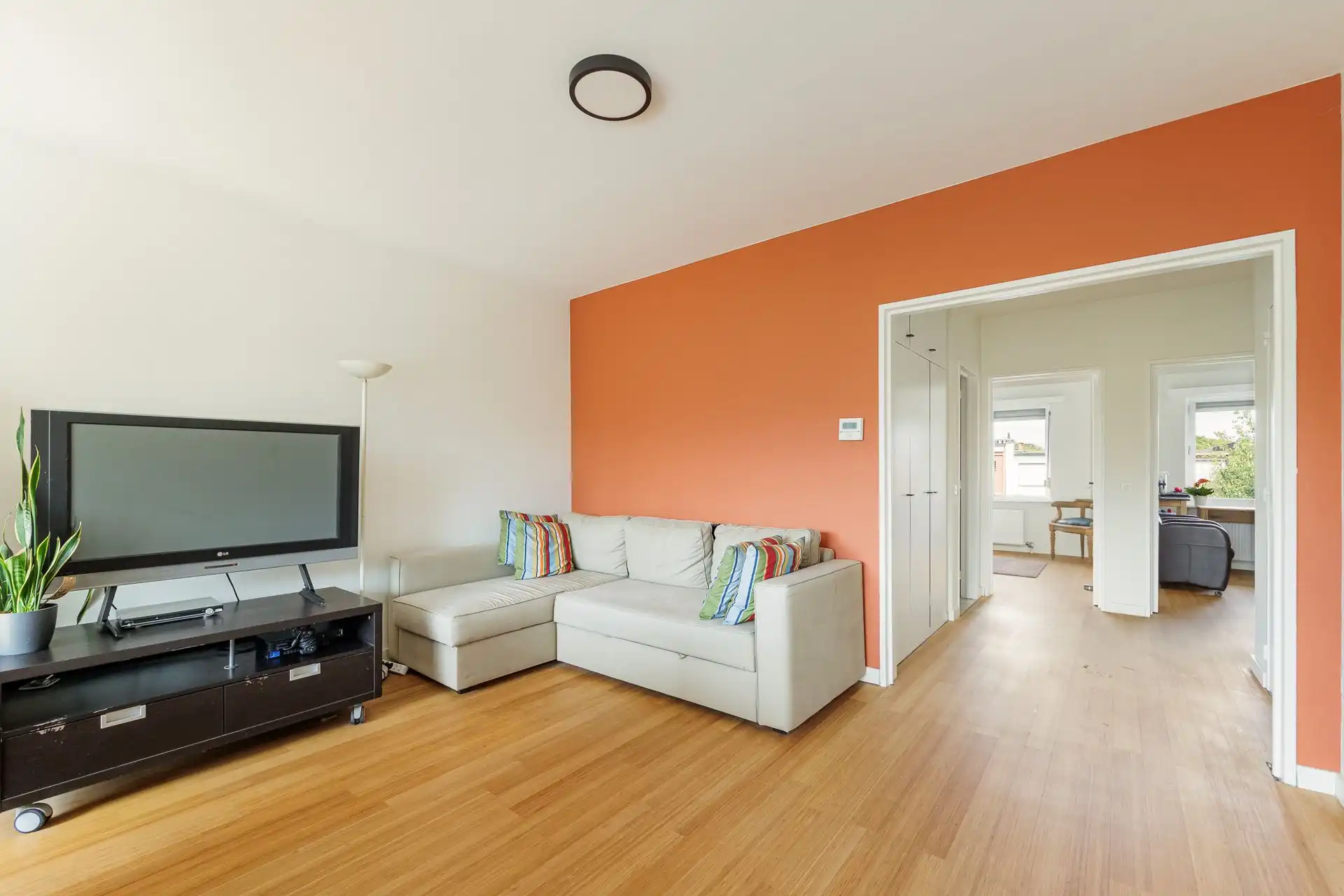 Rustig gelegen 2 SL appartement met garage foto 6
