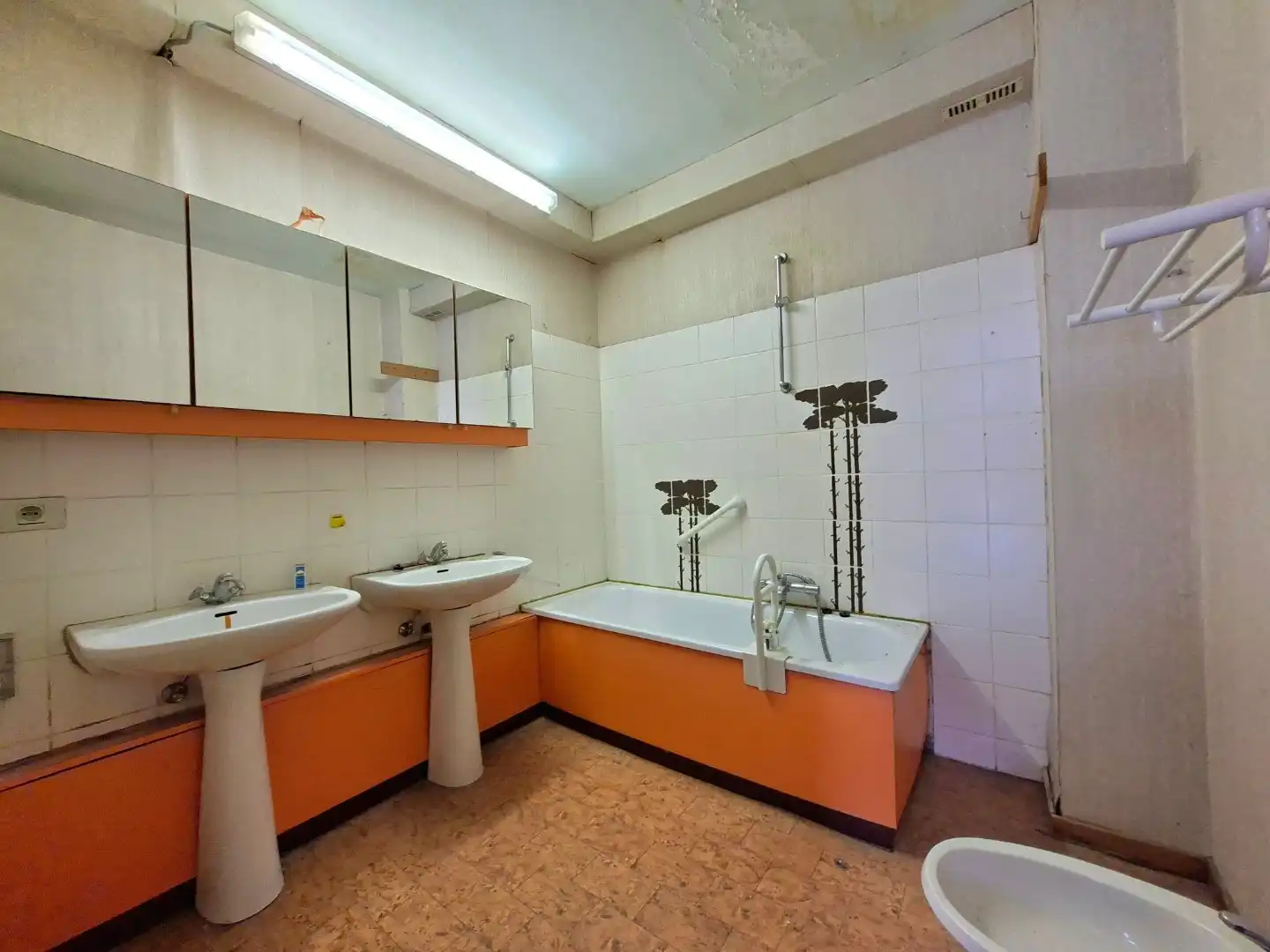 Ruime halfopen woning foto 5