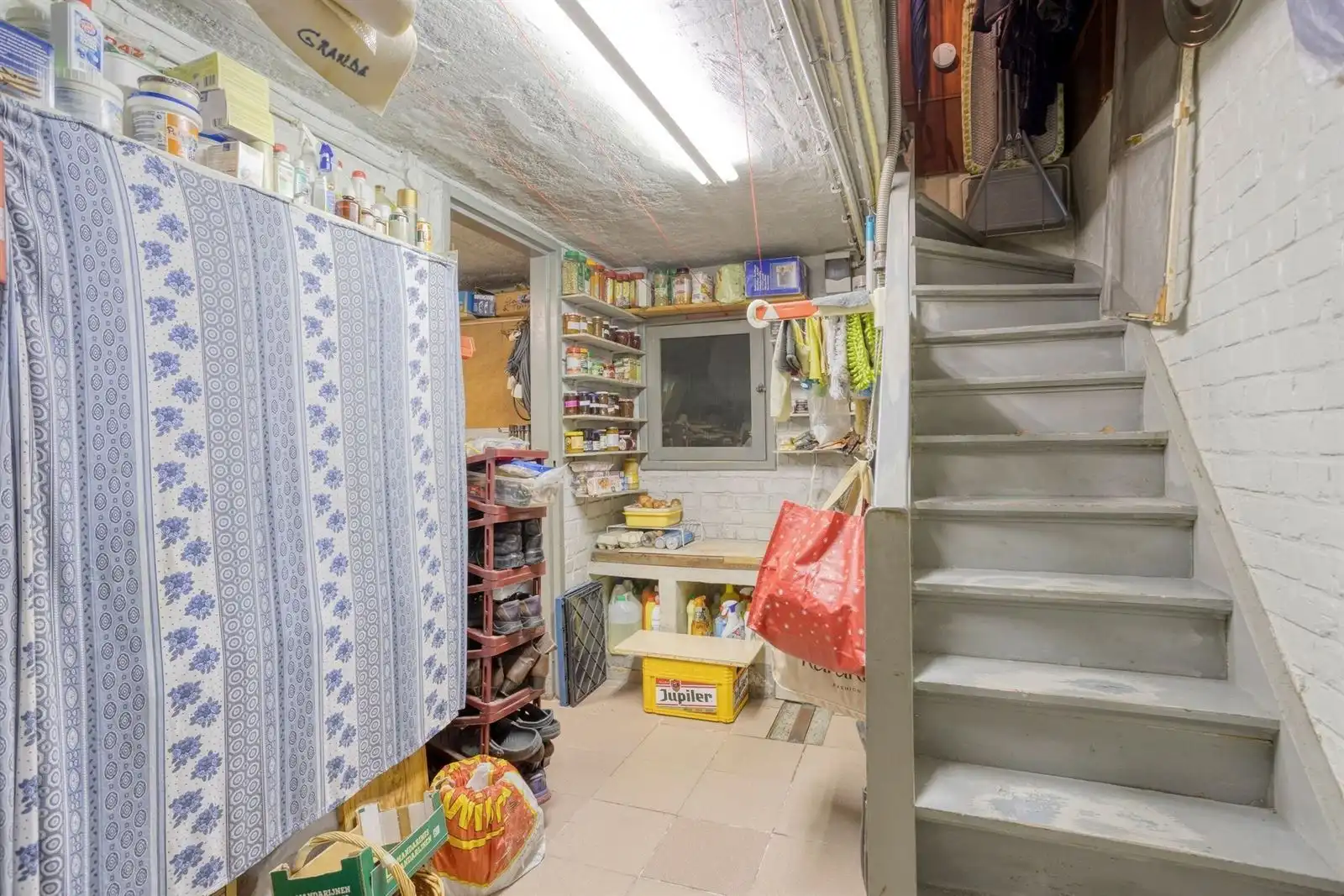 Zeer goed onderhouden woning met 3 slaapkamers, bureau + prive staanplaats  foto 31
