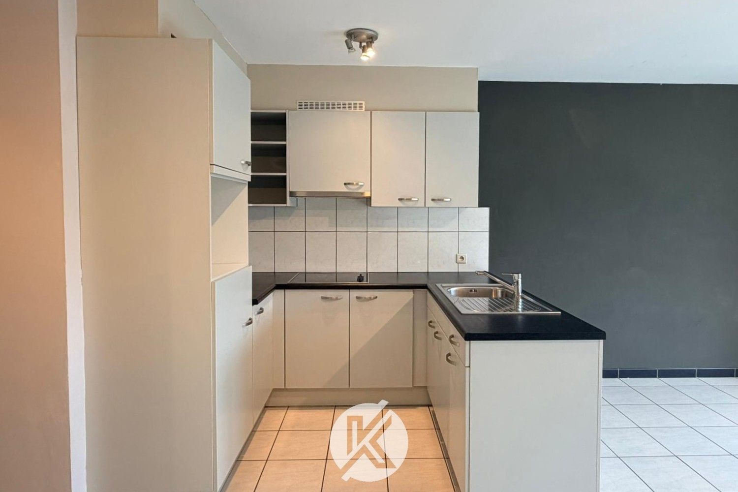 Comfortabel éénslaapkamerappartement met terras foto 4