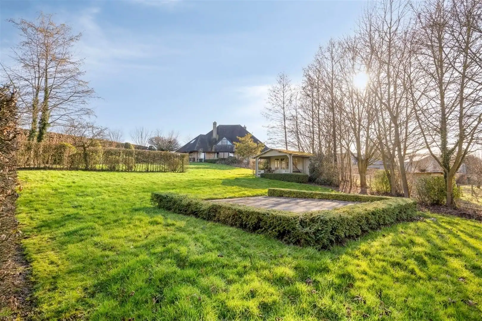 Riante villa voor vrij beroep of kantoor met woonst foto 6