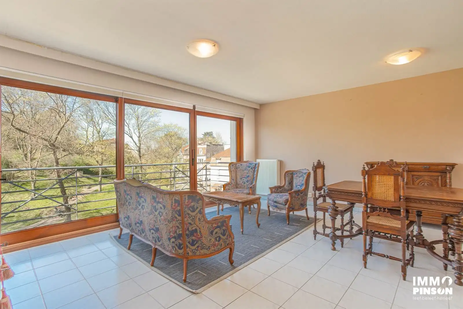 Centraal gelegen zonnig appartement met prachtig zicht op de Kykhill  foto 3