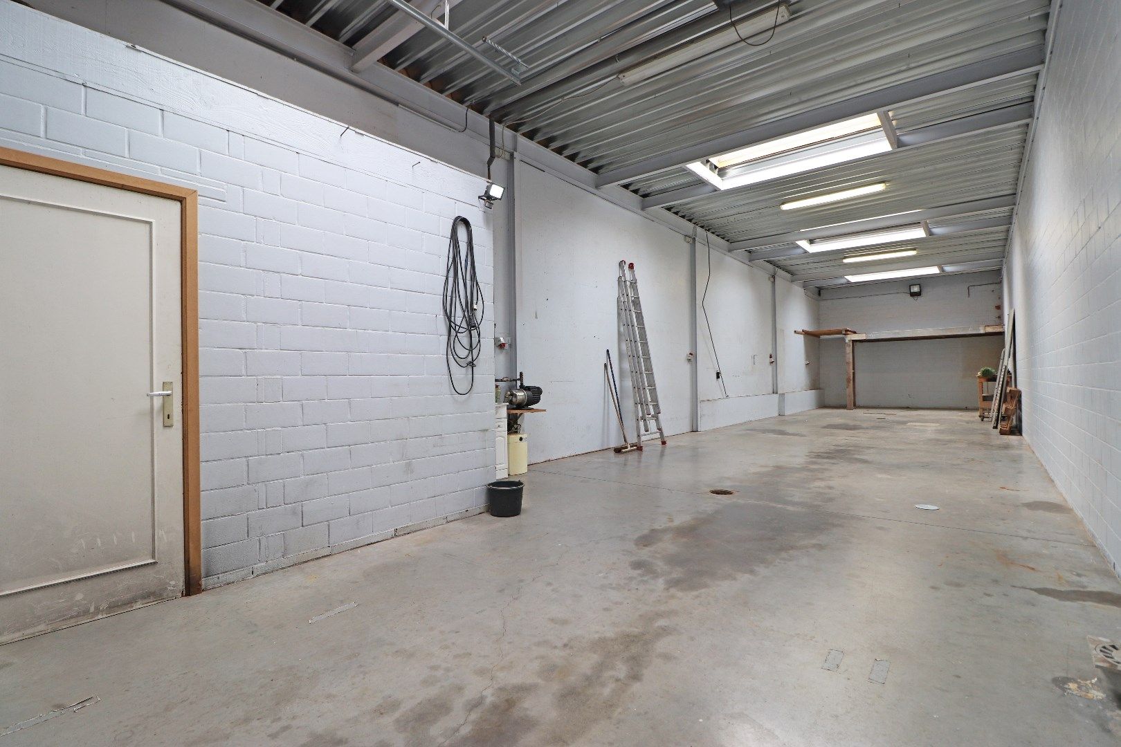 Loods van ca.120 m² foto 2