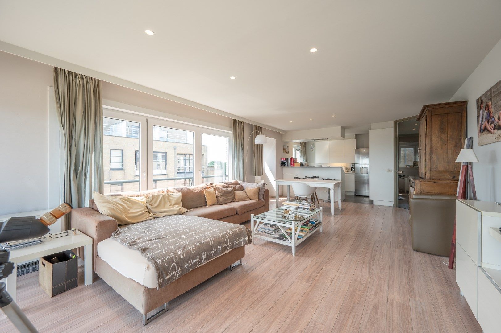 gemeubeld hoekappartement met 2 slaapkamers foto 6