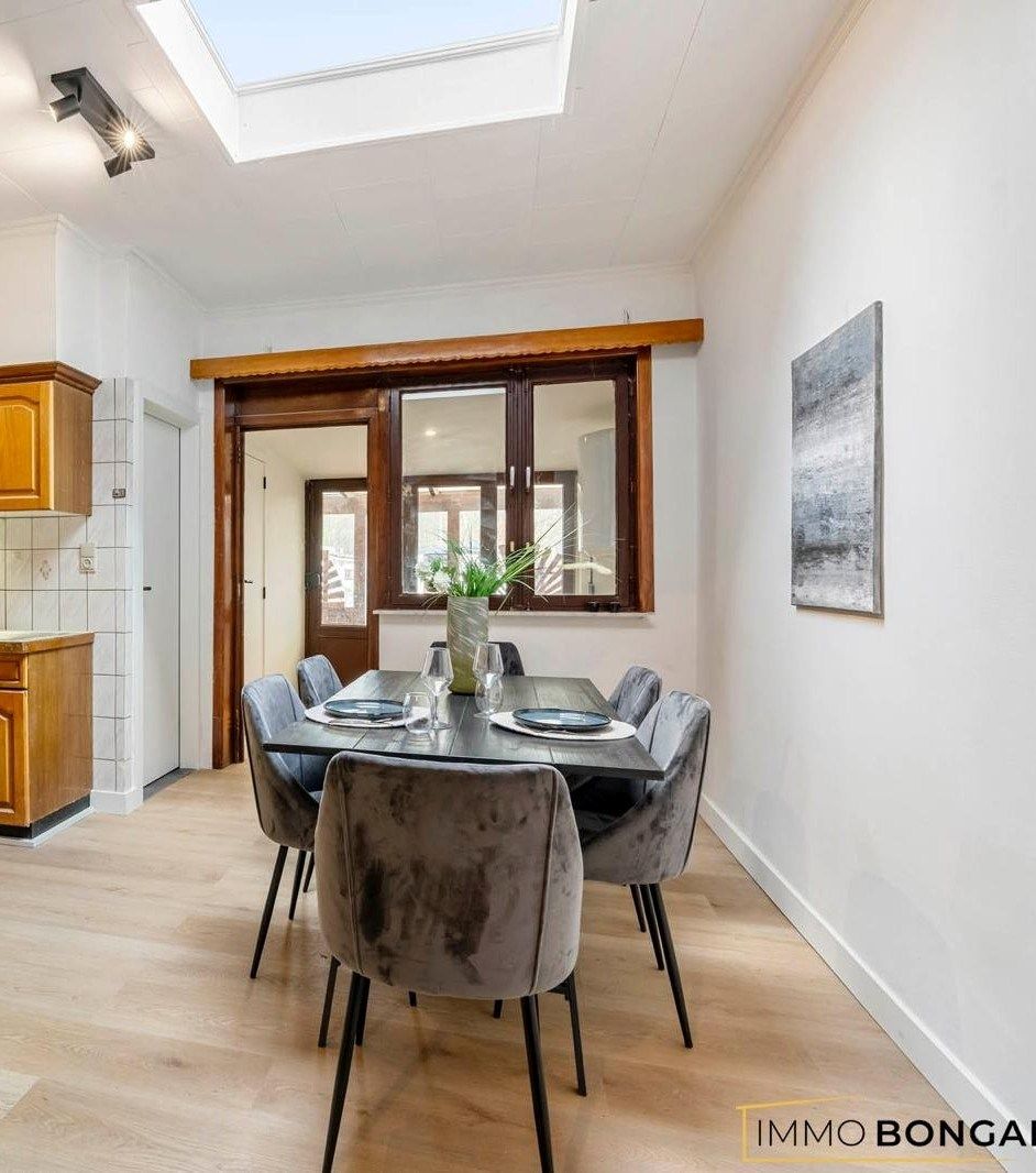 Instapklare gezinswoning met 3 slaapkamers, tuin en garage te Genk foto 8