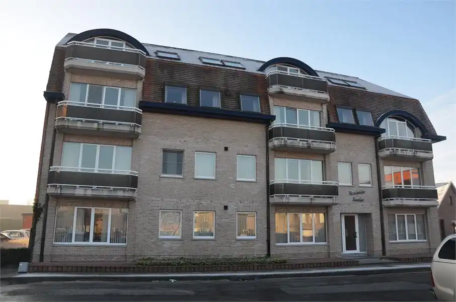 Te huur: ruim appartement van ca. 106 m² met 2 slaapkamers, terras en garage in Asper foto {{pictureIndex}}