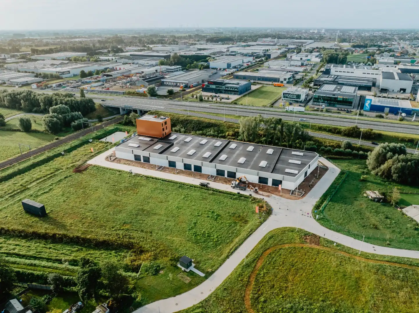 INSTAPKLARE KMO - UNITS foto {{pictureIndex}}