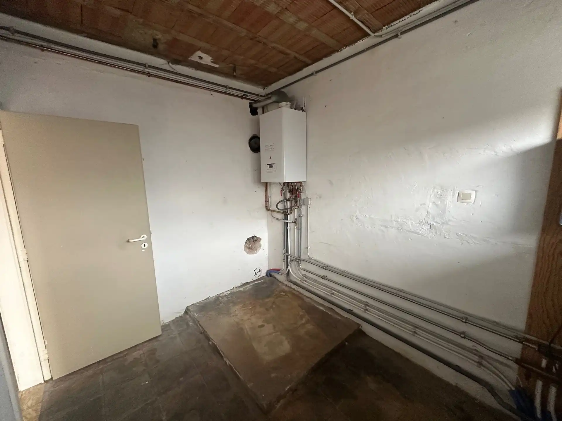 Gelijkvloers appartement met 2 slaapkamers, ruime berging en overdekte autostaanplaats foto 10