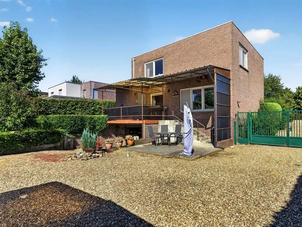 Goed onderhouden vrijstaande woning foto 4
